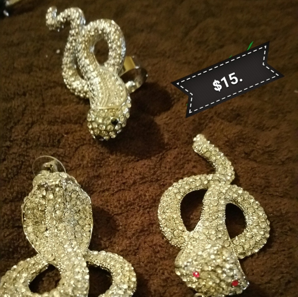 Jewlery - Picture 2 of 2